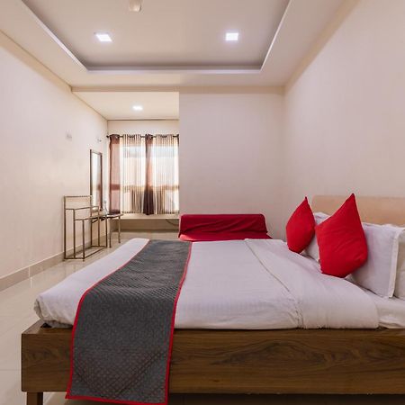 Ruchishree Garden Hotel Ujjain Buitenkant foto